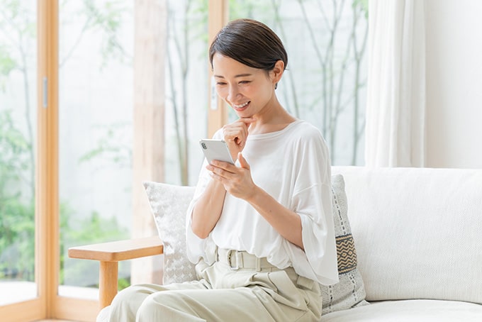 連絡する
